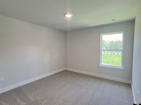 5th image of 3374 Bliss Ln #1A