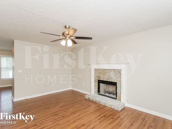 3rd image of 1761 Jefferson Ln
