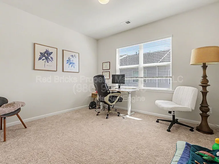 8809 Arrington Hall Dr — Photo 17