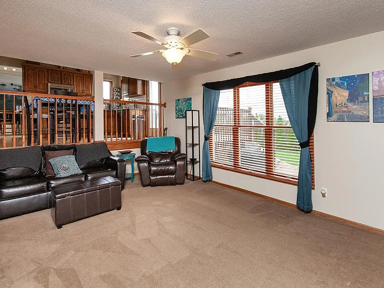 14743 Summit Dr — Photo 12
