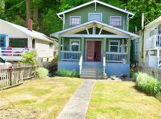 27730 Manzanita Beach Rd SW, Vashon, WA 98070