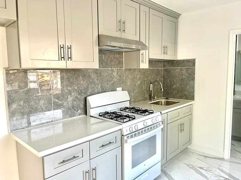 11442 Lee Ln — Photo 3