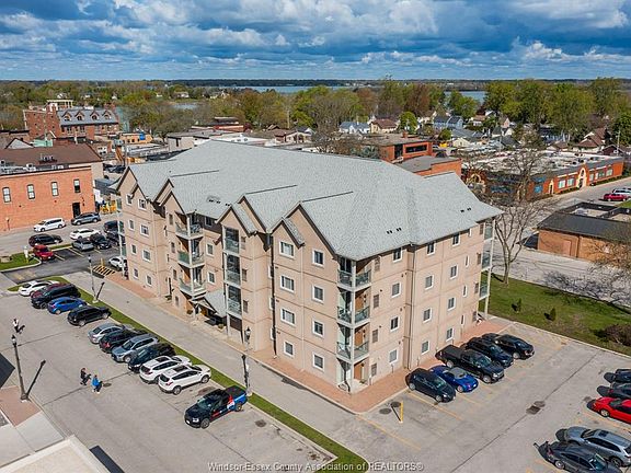 2nd image of 90 Murray St #305