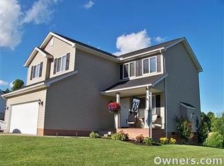 295 Oakwood Rd, Culloden, WV 25510