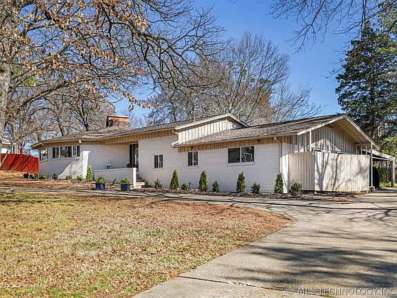 3rd image of 2232 Gershwin Dr