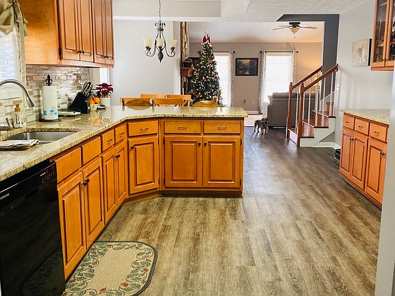 3rd image of 240 Lee Road 246