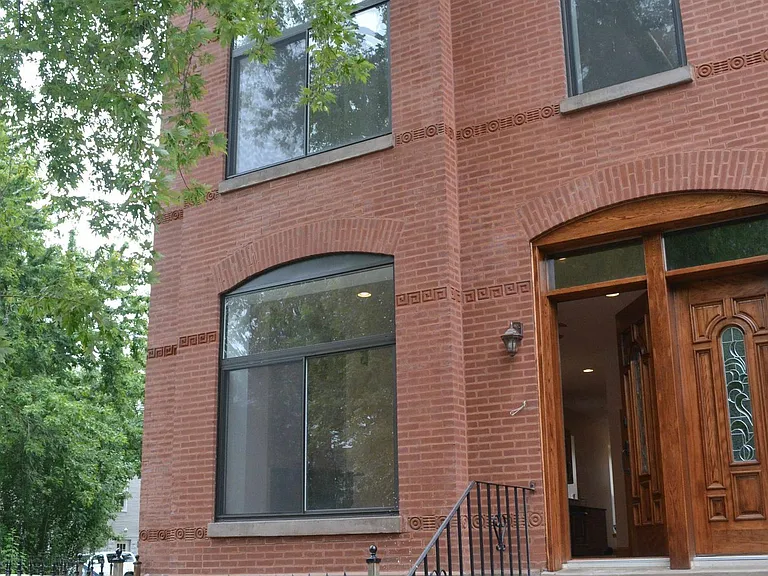 2103 W Erie St #2 — Photo 10
