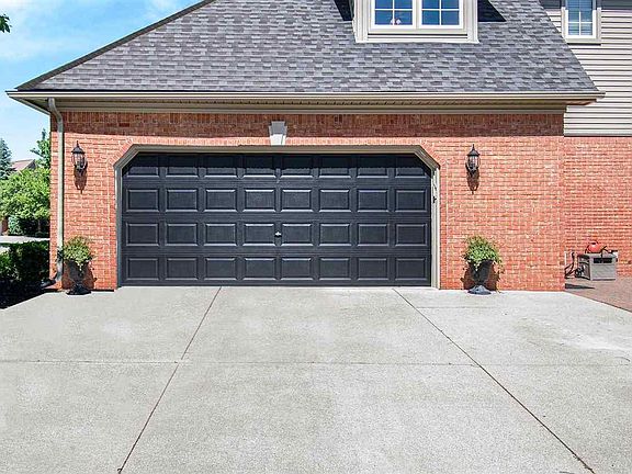 3rd image of 19323 Lakeland Dr