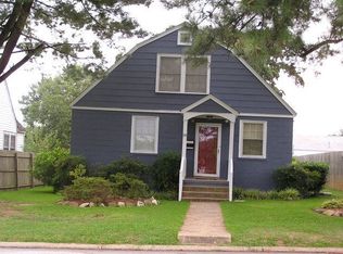 1011 Marshall St, Roanoke Rapids, NC 27870