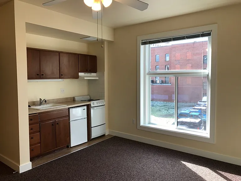 Washington Plaza Apartments — Photo 16