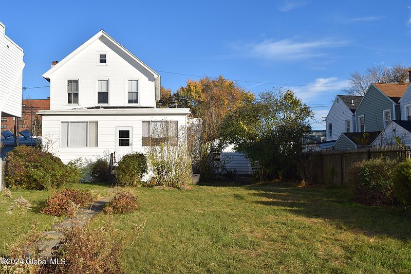 2nd image of 1510 3rd Avenue