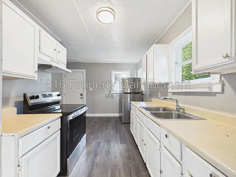 6808 S Benton Ave — Photo 9