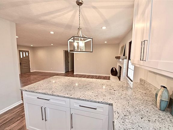 5th image of 6393 Creel Dr