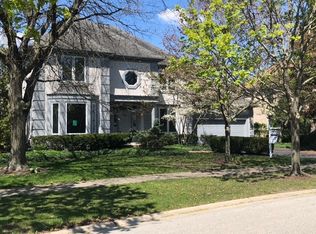 2122 Warwick Ln, Glenview, IL 60026