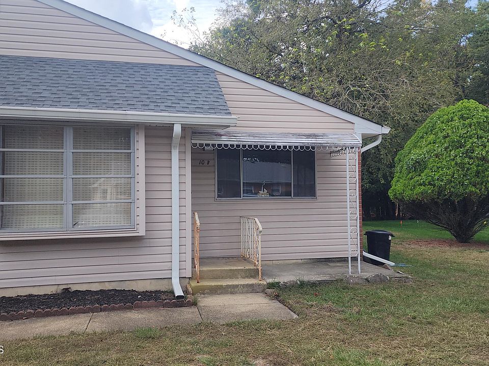 2nd image of 10 Homestead Drive #B