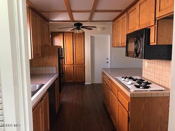 4th image of 995 Jade Dr