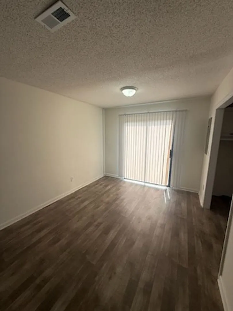 605 Sunset Ave — Photo 4
