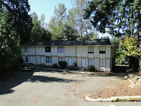 1st image of 24432449 Poplar St E #4PLEX