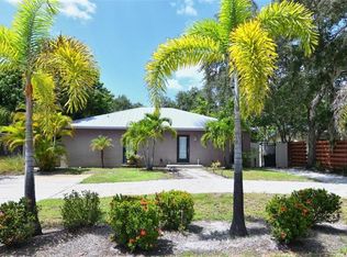 5027 Remington Dr, Sarasota, FL 34234
