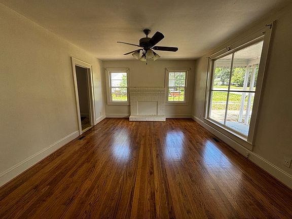 4th image of 810 Kings Rd