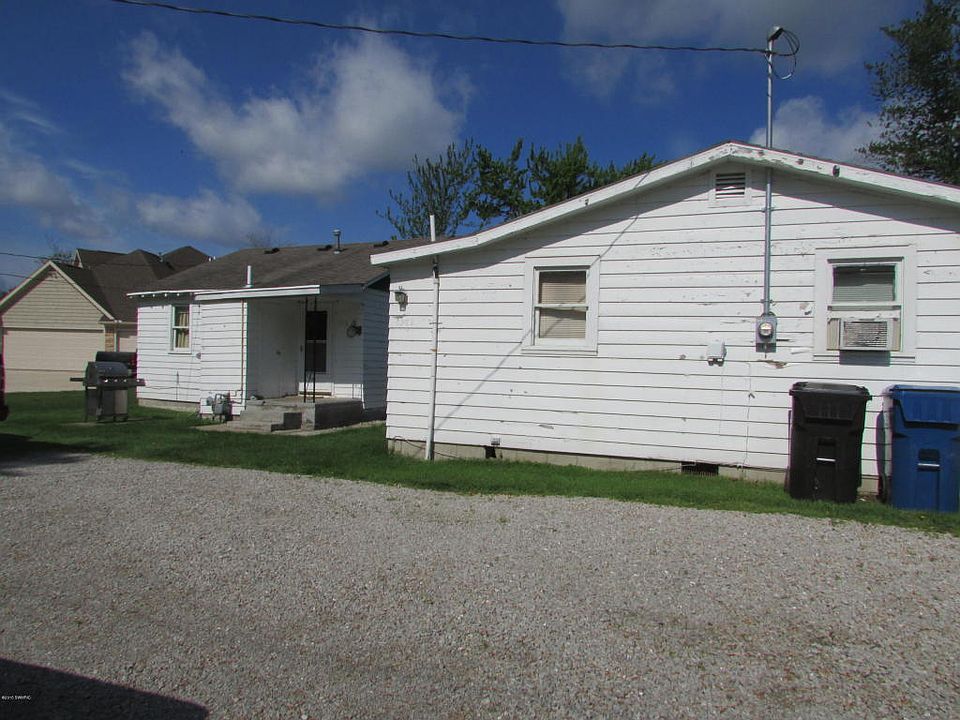 2nd image of 772 Waterfront Dr