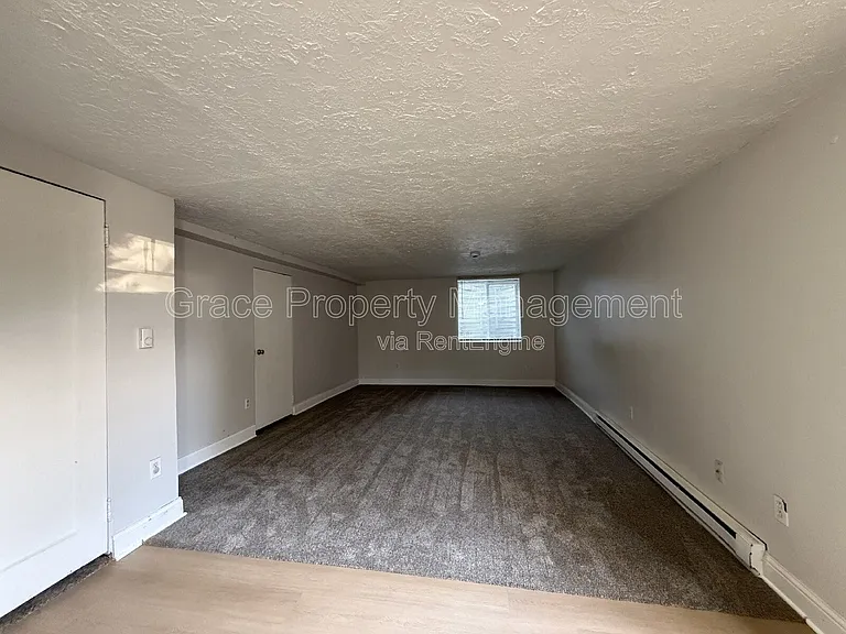 1952 N Oswego St — Photo 6