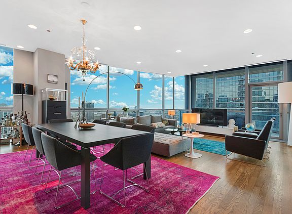 2nd image of 110 W Superior St #2403