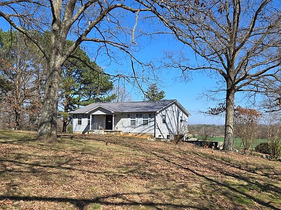 3rd image of 495 Ross Rd