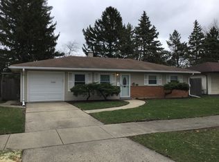 117 Wilshire Dr, Wheeling, IL 60090