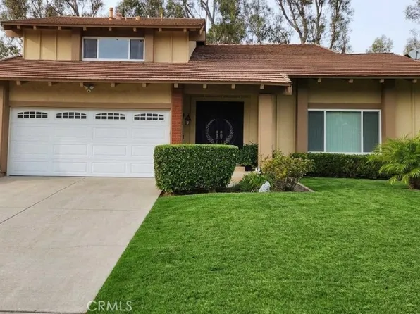 6573 E North View Dr, Anaheim, CA 92807