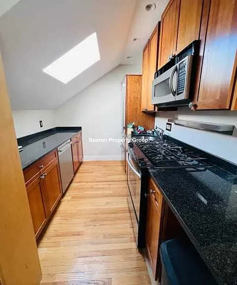 E Springfield St — Photo 6