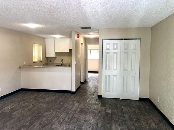 5th image of 115 Kingston Ave Unit 9