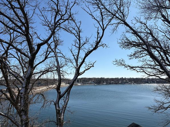 1201 Lakeshore Dr