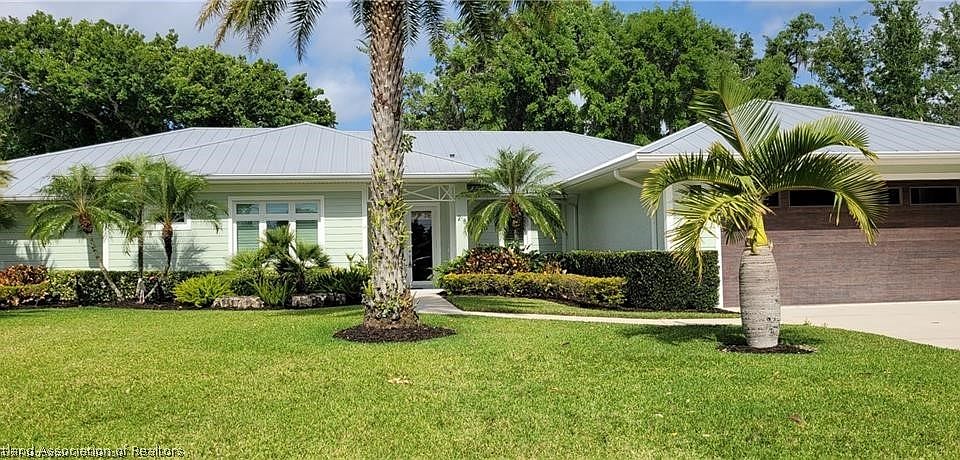 1st image of 218 Cloverleaf Rd