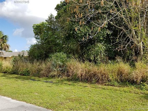 5th image of 477 SE Galleon Ln