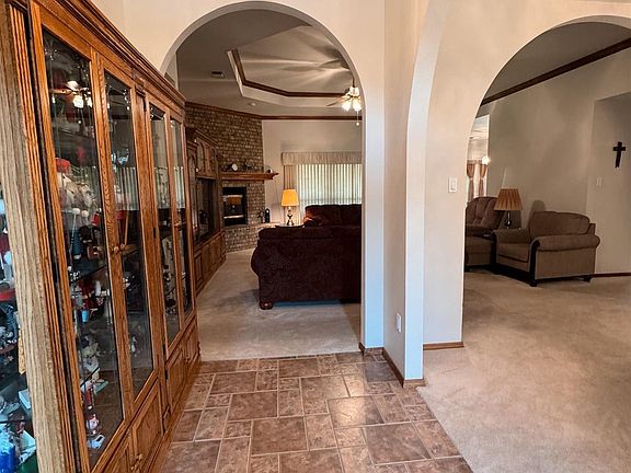 4th image of 1725 Saint Andrews Dr