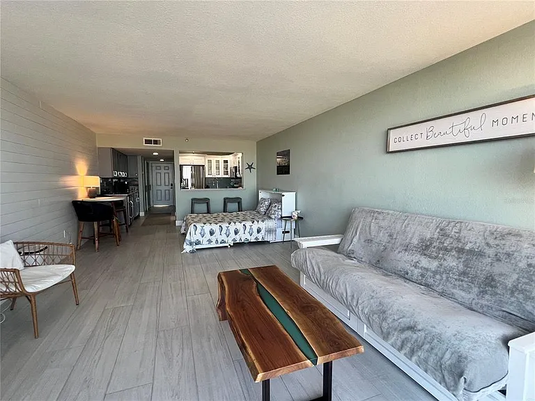 1250 Gulf Blvd #405 — Photo 8
