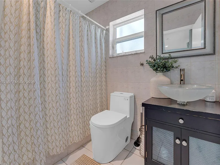 6924 NW 8th Ct — Photo 21