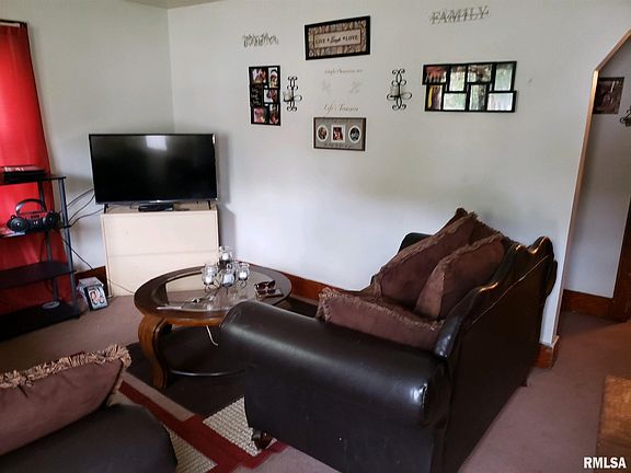3rd image of 916 21st Ave