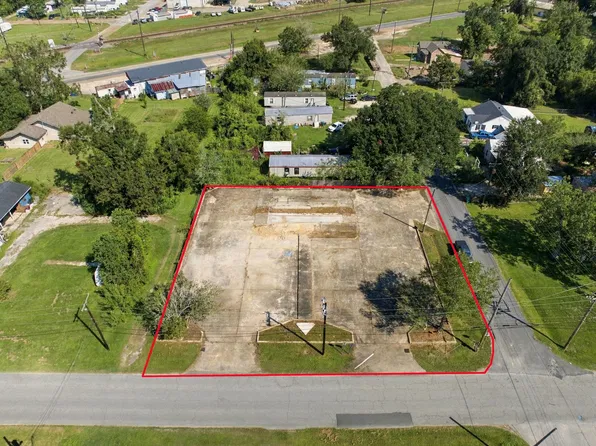 1302 Center St, Vinton, LA 70668
