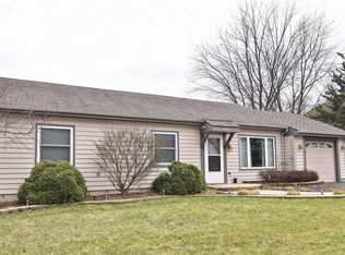 909 Shorewood Dr, Bartlett, IL 60103