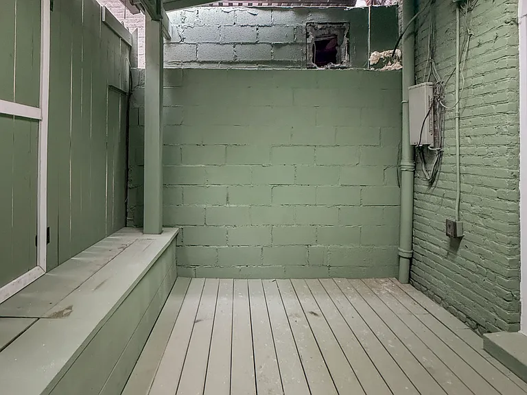25 Church Ave #2B — Photo 8