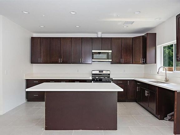 3rd image of 33647 Rancho Vista Dr