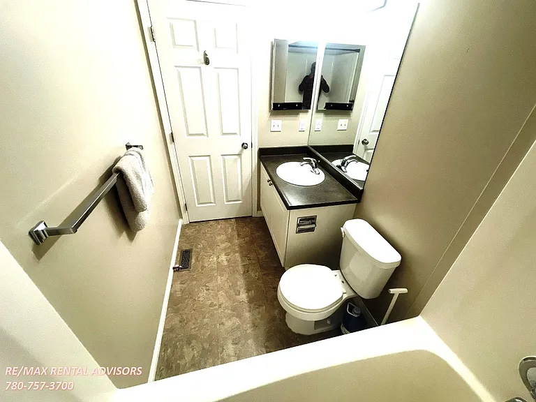 2004 Grantham Ct NW #9 — Photo 26