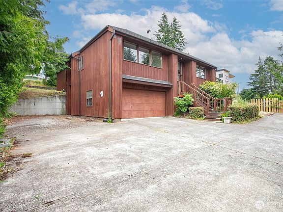 2nd image of 2526 Vining Street