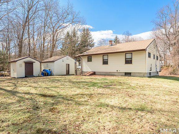 4th image of 6 Saunders Lane