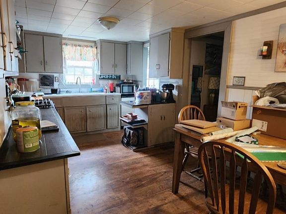 4th image of 2825 E Old Spring Hope Rd