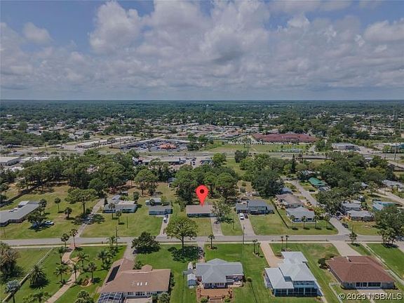 5th image of 2024 S Riverside Dr