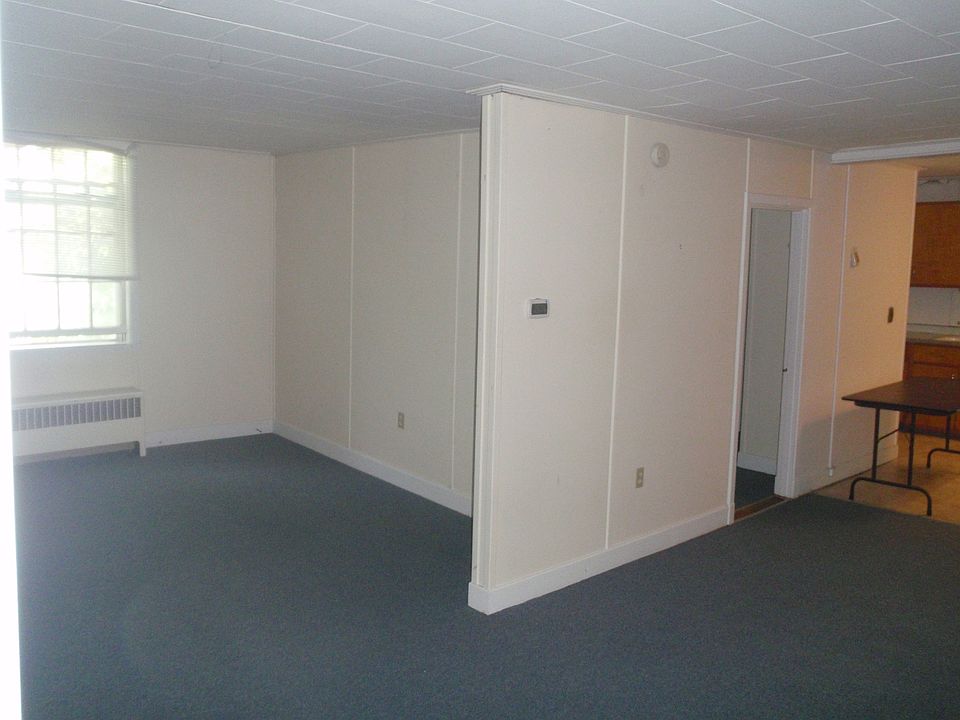 2nd image of 40 Pond St APT 4