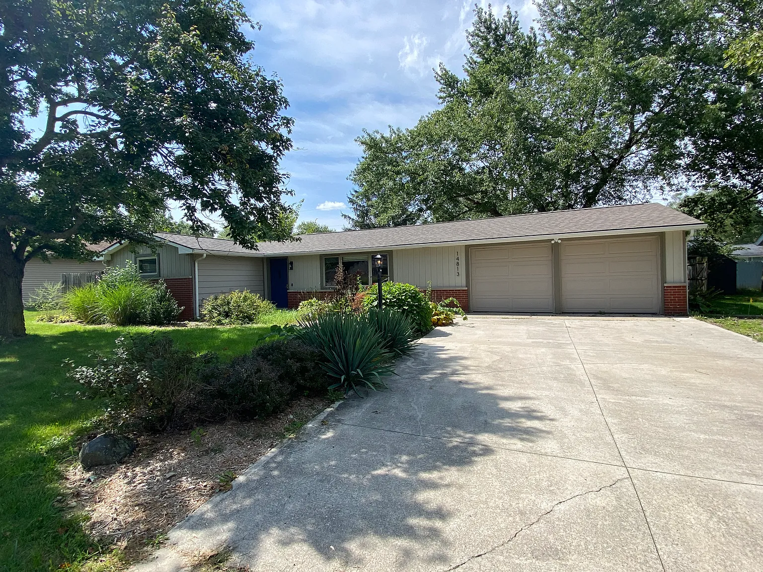 14813 Michael Dr photo 1